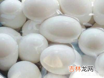 鹅蛋怎么腌制出油还不咸?
