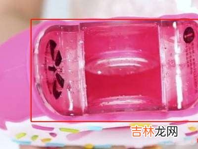 甜甜圈水壶怎样打开装水?