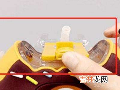 甜甜圈水壶怎样打开装水?