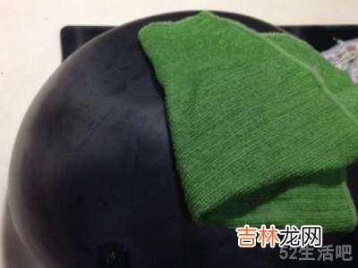 铁锅开锅后中间发黑怎么补救?