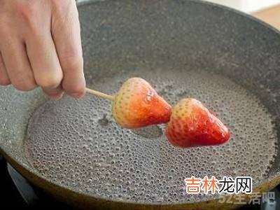 草莓冰糖葫芦制作方法?