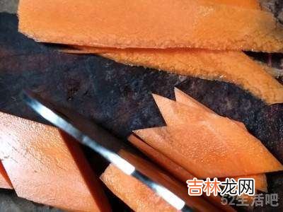胡萝卜菱形片怎么切?