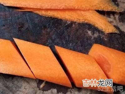 胡萝卜菱形片怎么切?