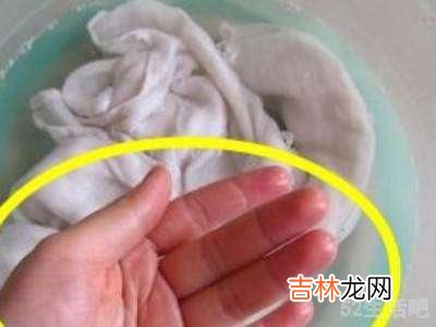 火碱可以洗衣服上的顽固污渍吗?