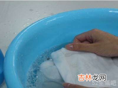白裤子顽固污渍怎么洗?