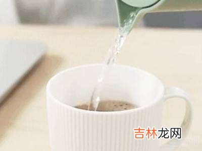 新的塑料杯子第一次使用方法?