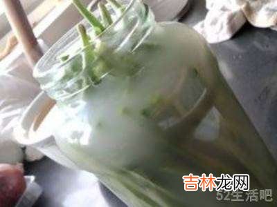 淘米水泡酸豆角的方法?