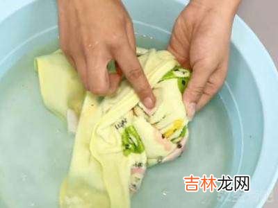 手粘胶水了怎么能洗掉?