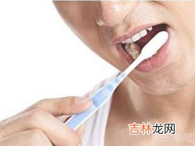正确刷牙齿的方法?