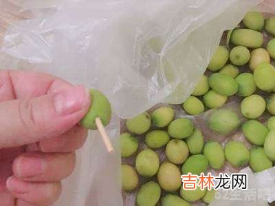 新鲜莲子怎么剥开外壳?