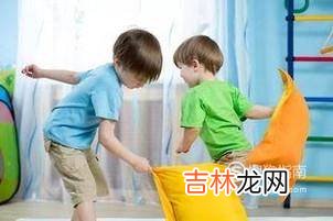 2岁孩子生气爱打人怎么办?