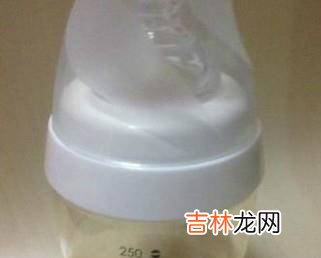 新生兒奶瓶怎麽選擇初生嬰兒選擇什麽奶瓶好?
