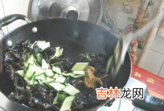 黄花鸡蛋木耳怎么炒