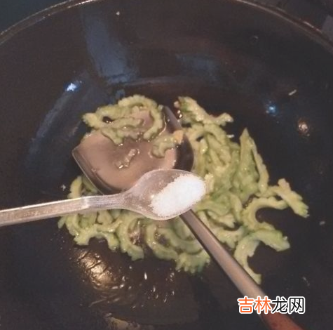 鸡蛋苦瓜怎么炒方法