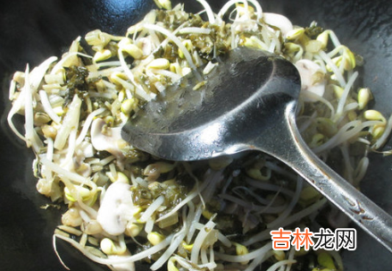 黄豆芽和平菇怎么炒好吃