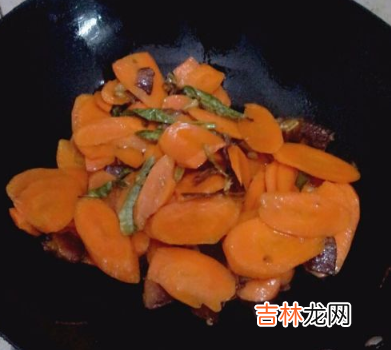 胡萝卜炒腊肉怎么做好吃