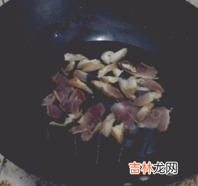 胡萝卜炒腊肉怎么做好吃