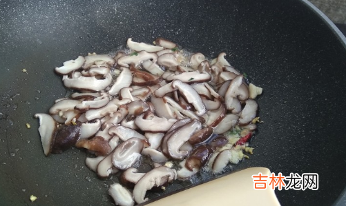 菠菜香菇怎么炒好吃