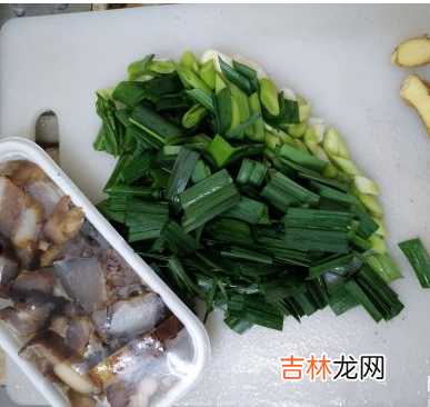 白椒炒腊肉怎么做