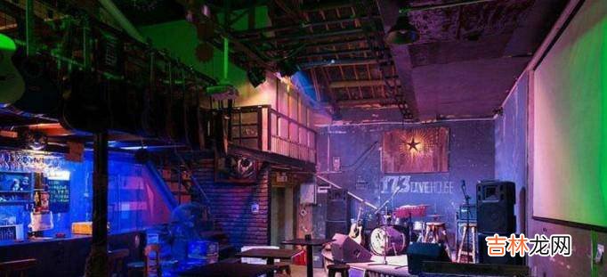 酒吧装修效果图?