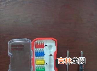 多功能螺丝刀使用方法?