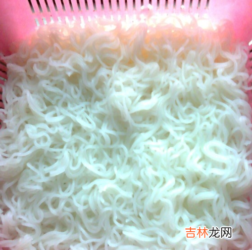 白菜洋葱细粉怎么炒好吃