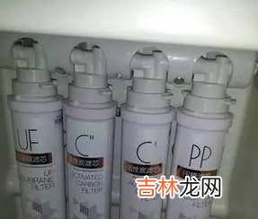 美的厨下式净水机滤芯更换?