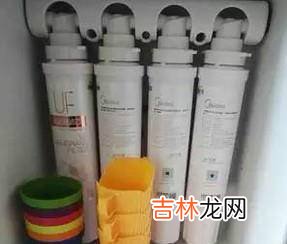 美的厨下式净水机滤芯更换?