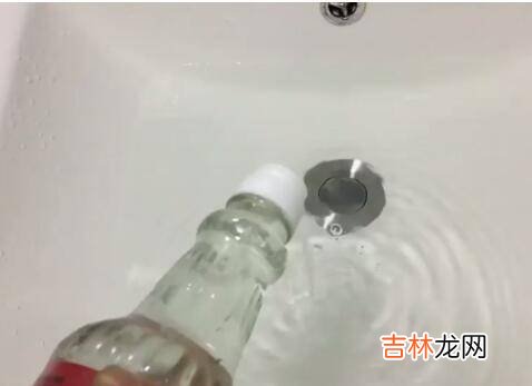 牛仔衣发黄怎么去掉