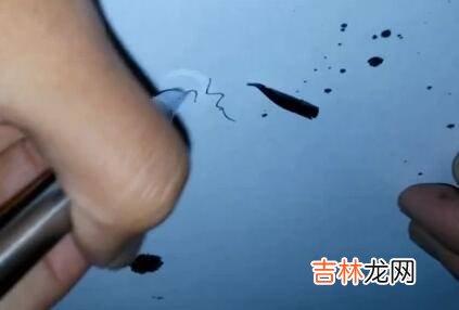 鋼筆怎麽換筆尖