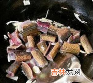 鳝筒烧肉的做法