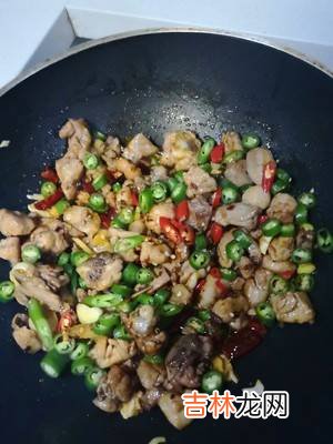 鸡腿怎么炒才好吃