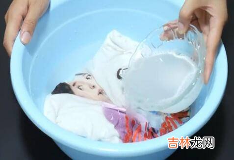 核桃皮弄到衣服上怎么才能洗干净