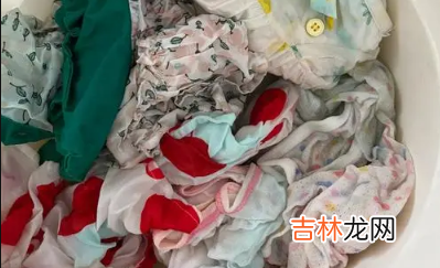 衣服串色能用漂白水吗 衣服串色能用泡洗粉洗吗