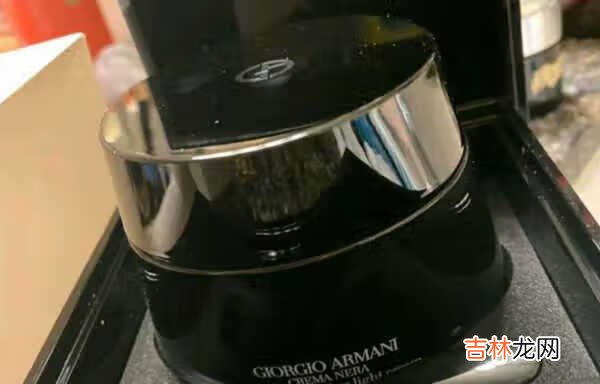 海蓝之谜面霜和阿玛尼黑曜石面霜哪个好用_面霜对比