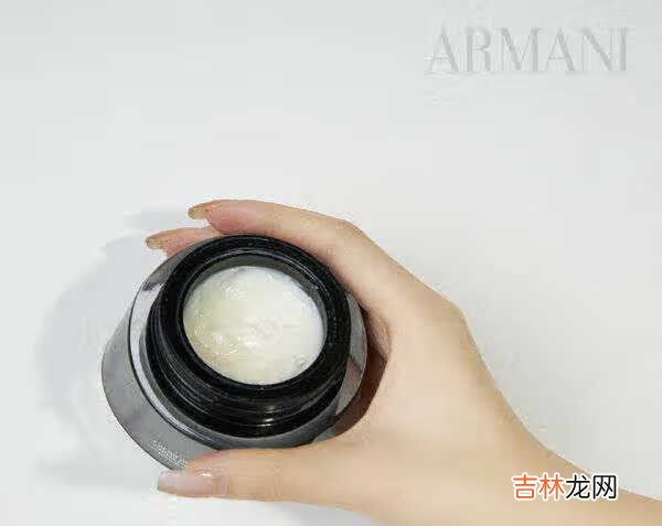 海蓝之谜面霜和阿玛尼黑曜石面霜哪个好用_面霜对比