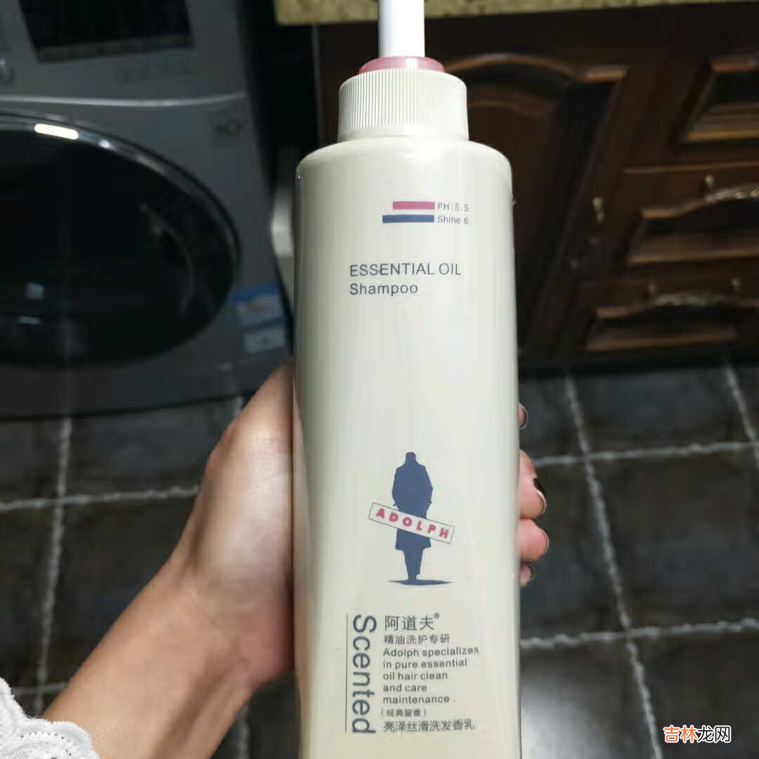 洗发水测评 图一施华蔻斐丝丽,无功无过,之前我也用过蓝色的那款,效果差不多。