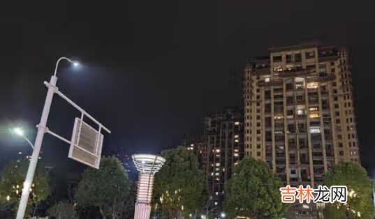 小米11拍照对比小米10至尊版_小米11和小米10至尊版拍照哪个好