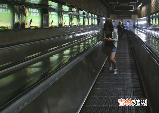 我的世界1.12水电梯怎么做(我的世界1.16版本水电梯如何做)