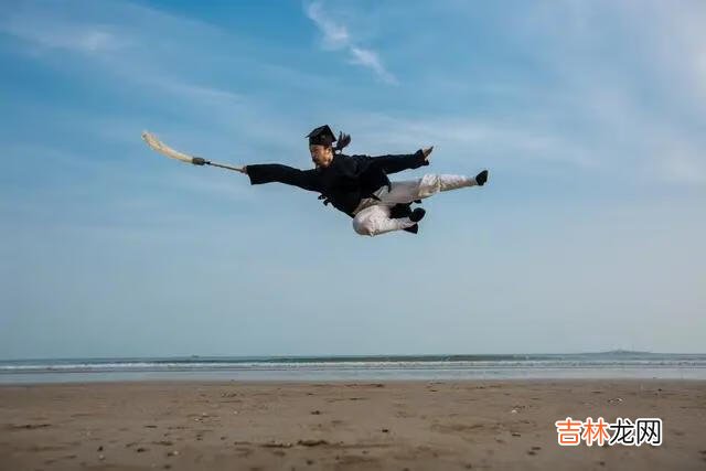 轻功是怎样练成的(世界轻功第一人)