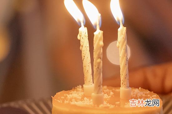 祝福女儿17岁生日快乐的经典语句 给高中生女儿17岁生日祝福语