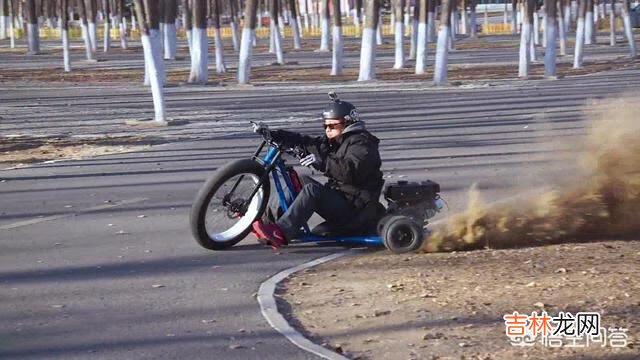 如何学习漂移驾驶汽车（怎么样学习汽车漂移)