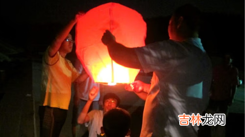 孔明灯怎么放飞(孔明灯蜡块怎么固定)
