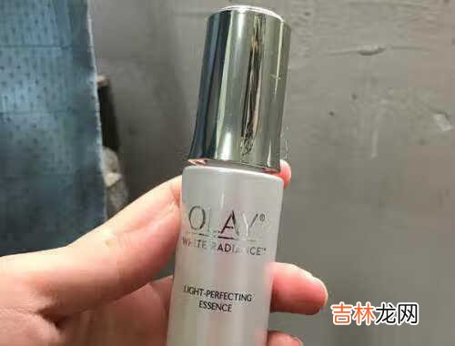 olay淡斑小白瓶和科颜氏淡斑精华哪个好_能同时使用吗