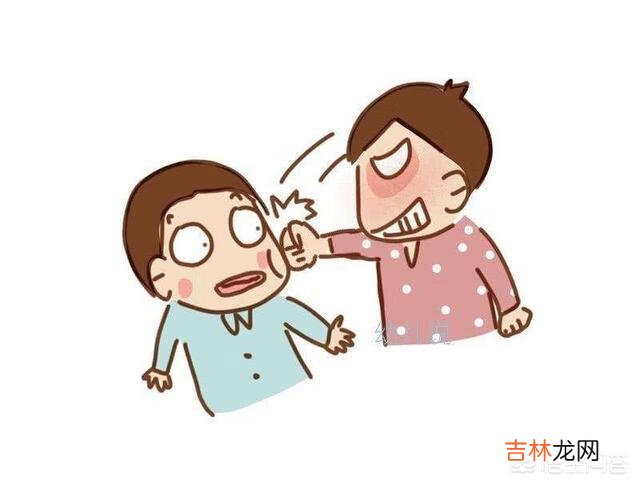 2岁宝宝在一起玩打架了，大人怎么处理