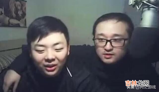 德云色直播去“女仆店”揭秘,与女仆各种互动,把水友们都看酸了,怎么评价