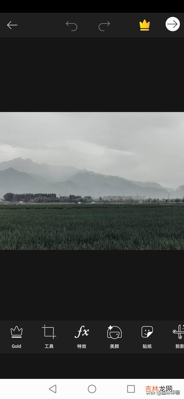 用手机后期怎么样把地面修成水面（如何把地面p成水面)