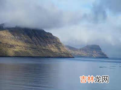 绝壁临巨川的下一句是什么 绝壁临巨川