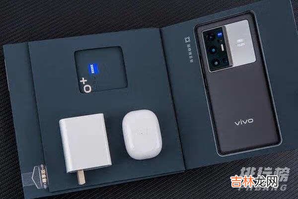 vivox70pro+和小米11的区别