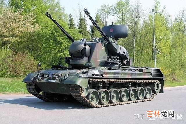 坦克世界里的自行火炮怎么玩（坦克世界火炮怎么玩的)